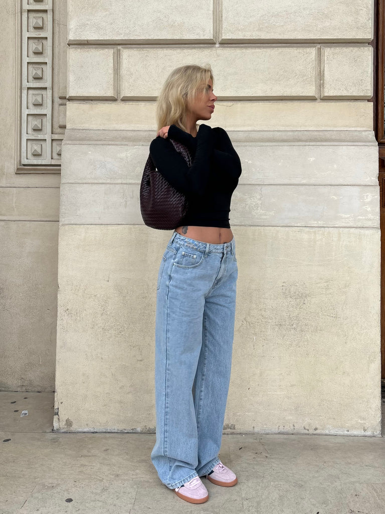 High waist jeans  Styled high-waisted trousers and jeans for women